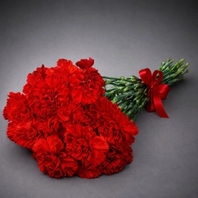 Слава Герою! - букет из гвоздик